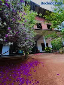 Monkey Garden Hotel - Image 2