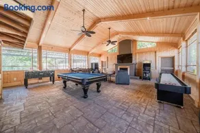 Whiskey Way Inn - Image 2