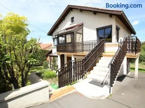 Gîte rénové avec terrasse près de Retournac - Image 1