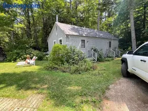 Shore House on Lake Sunapee - Image 2