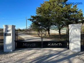 Luxury Ranch Retreat With Swimming Pool - Image 2