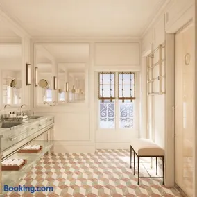 Miralago Luxury Apartments - Image 4