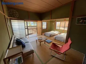 ATASHIKADAYS Kumano-Kodo Beachfront B&B Hostel - Image 4