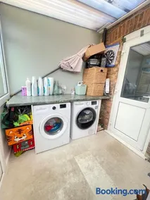 Lancing Seaside Home near Station - Image 3
