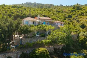 Lithea Villas and Studios by the Sea - Image 4