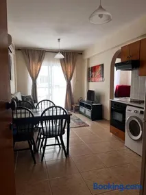 Makenzy Apartment - Image 5