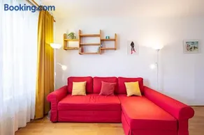 Sunny Apartment - Image 3