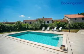 Villa Lucia Peace, Nature - by Istrabook - Image 3