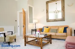 Seaview Mansion Apartment - Central Hove with PARKING - Image 2