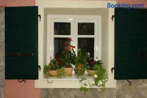 Riza Stone Cottage, romantic house, pet friendly - Image 3