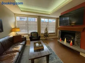 Luxury Resort 2Bedroom 2Bath Sleeps 6 945 square feet - Image 3