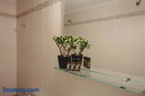 Almy Sea Apartment - Image 2