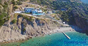 The Cliff Residences - Image 1