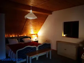Ski Cottage - Image 1