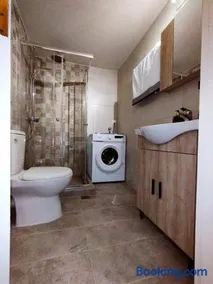 Frago's House - Image 4