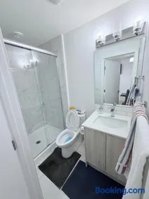 Cozy Private Room Near Calgary Airport with Parking - Image 2