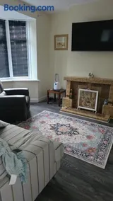 Cozy 3 room Home with Garden - Image 2