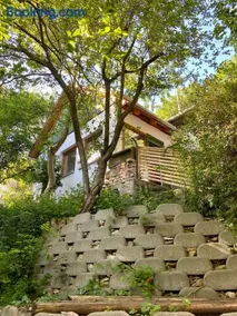 Rustic Cottage & Garden Retreat on Budapest Hilltop - Image 3