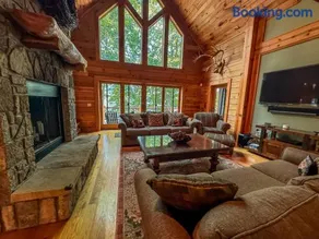 Best Lake Front in Deep Creek - Image 2