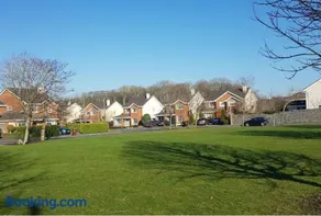 Oranmore Holiday Home - Image 1