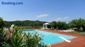 Les Piégonnaises - Deux luxueuses roulottes et la cabane en Drôme Provençale - Image 1