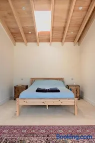 The Cattleyard - Image 3