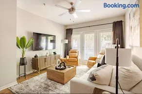 Modern Apt in Bricktown Downtown - Image 3