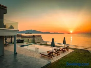 Violet Beach Front Private Villa - Image 1
