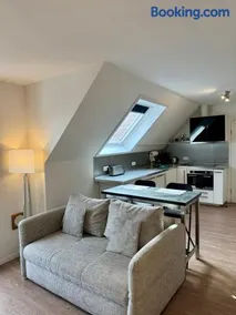 MEINpartments - Full service living Apartmenthouse - Image 1