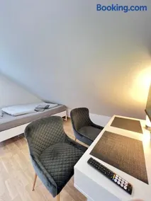 Charmantes Studio-Apartment im Herzen von Neureut - Fußbodenheizung, Regendusche, Waschmaschine, Stellplatz - Image 1