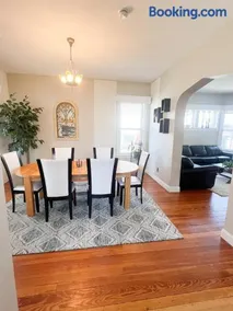 Historic Sophisticated Central Home in Omaha - Image 3