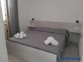 Capo Mary apartment with a sea view in Capo Vaticano - Image 4