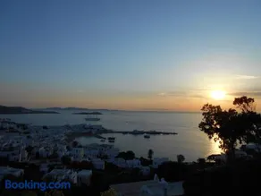 La Veranda of Mykonos Traditional Guesthouse - Image 3
