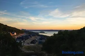 LakeCraze - Image 2