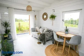 The Paddocks Cabin - Stylish, Cozy & Private - Image 3