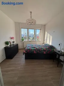 Modern apartment in Brussels, ground floor - Image 2