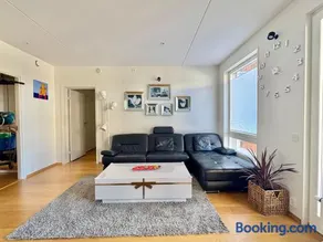 Best location 3 bedrooms Modern apartment sauna, balcony, elevator, and easy access to city center - Image 3