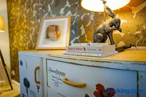 Beautiful Listed Flat with Private Garden, Birnam - Image 2