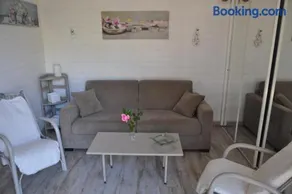 Chalet - Image 1