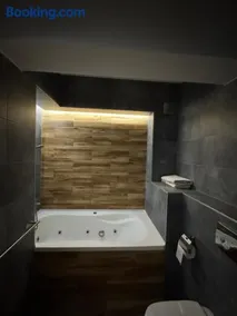 Oradea Nest Cozy Apartment - Image 2