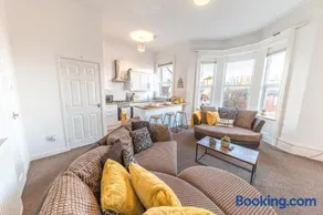 Cozy & Modern Accommodation in Barrow-in-Furness - Image 3