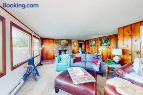 Coastal Vista Retreat - Image 1