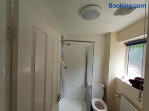 3 Bed House - Sleeps 5 - Pets - Parking - Image 5