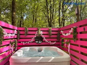 The Pod-Hot Tub-Woodland Lodges-St Clears-Carmarthen - Image 2