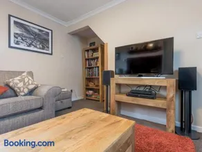 3 Bed in Gosforth oc-sz064 - Image 2