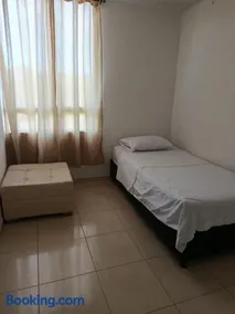 Apartamento con Aire y con Ventilador de tres habitaciones - Image 2