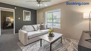 Landing Modern Apartment with Amazing Amenities (ID9665X12) - Image 3