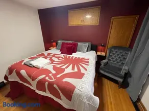 Merlot House - Image 4