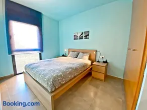 Urban Manresa-City center apartment with balcony - Image 2
