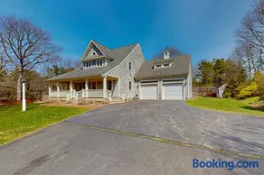 Cotuit Mannor - Image 1